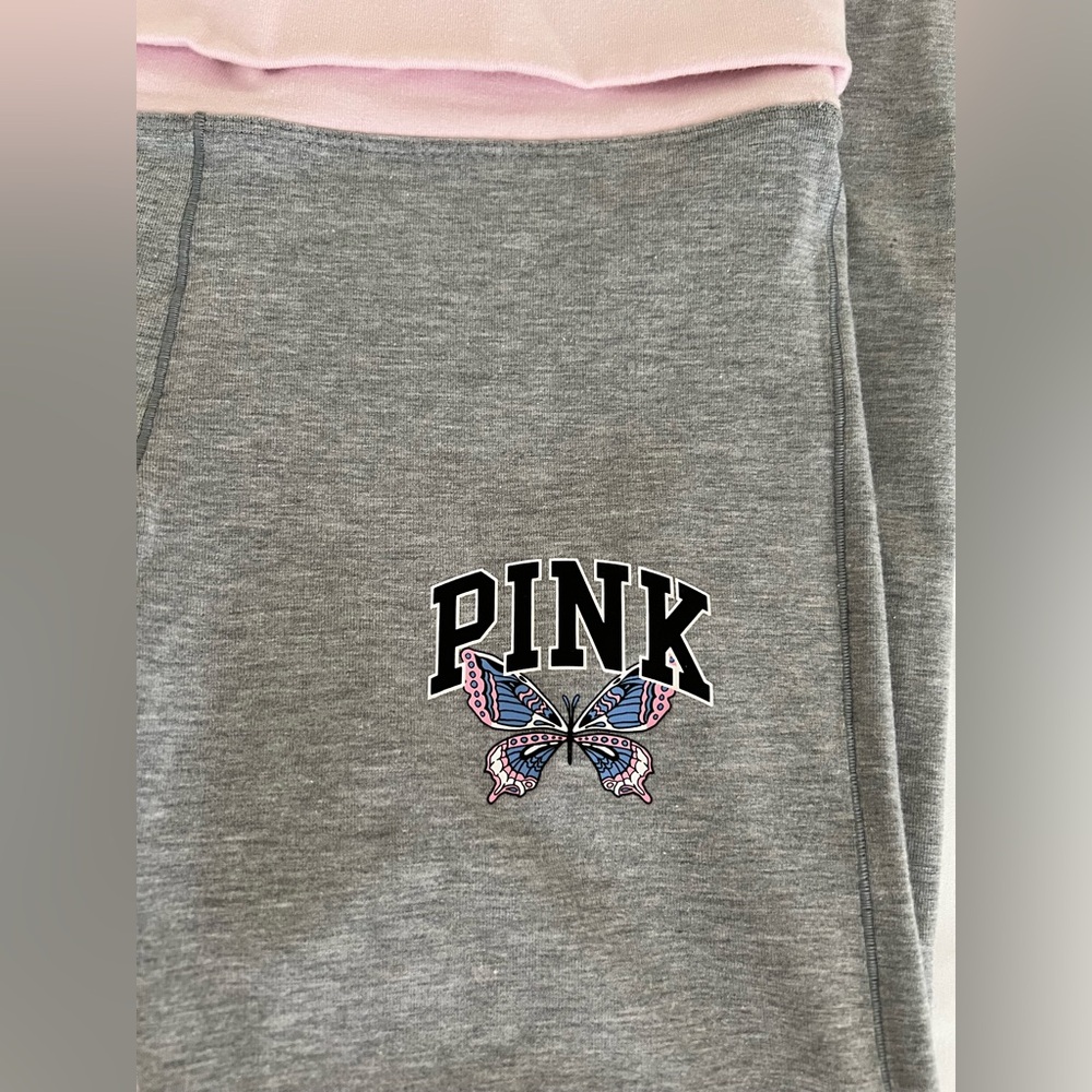 NWOT     PINK Victoria's Secret Gray and Pink Flare Leggings - Picture 5 of 9